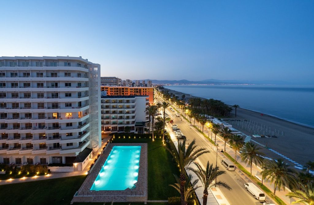 Cheap Holiday to Spain - Bajondillo Torremolinos