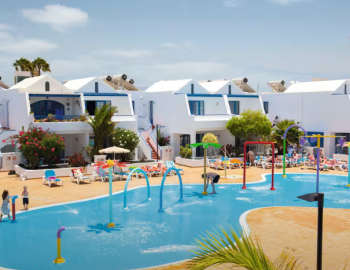 cinco plaza holiday offer in Lanzarote